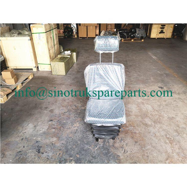 SINOTRUK HOWO T7H Truck Spare Parts Cab Seat AZ1662510004