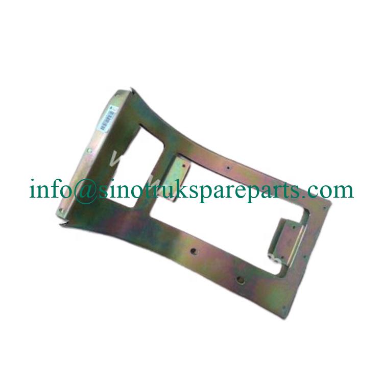 Sinotruk howo spare parts Bumper bracket left wg1642240107