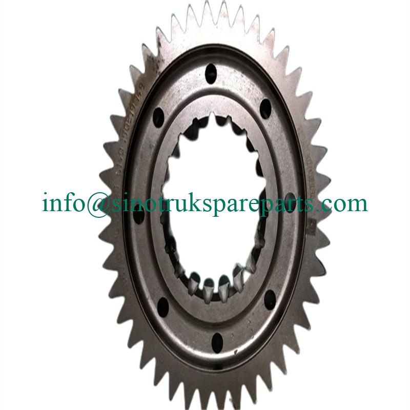 SINOTRUK part WG2210040425 Main shaft third gear