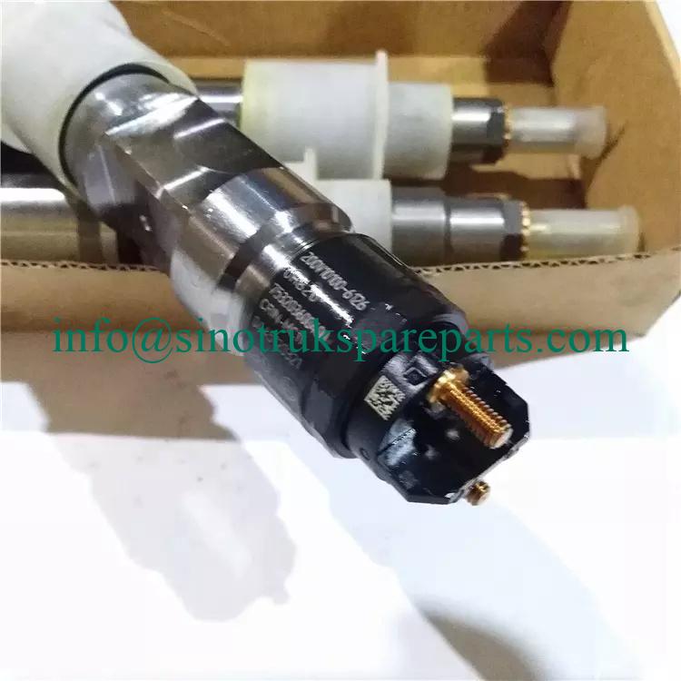 SinoTruck Spare Parts Injector for WG1095080001 for Engine WD615 HOWO