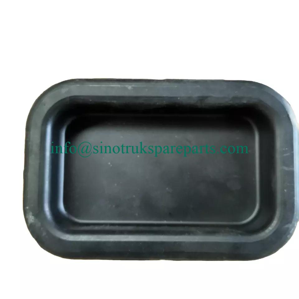 1315301230 Dust-proof front cover for sinotruk spare parts